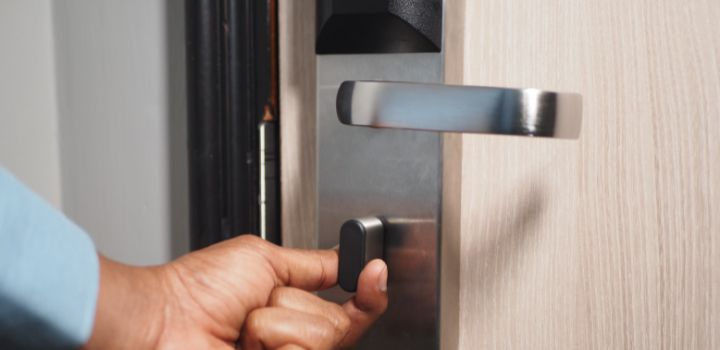 Smart Lock Installation Setup in Alexander